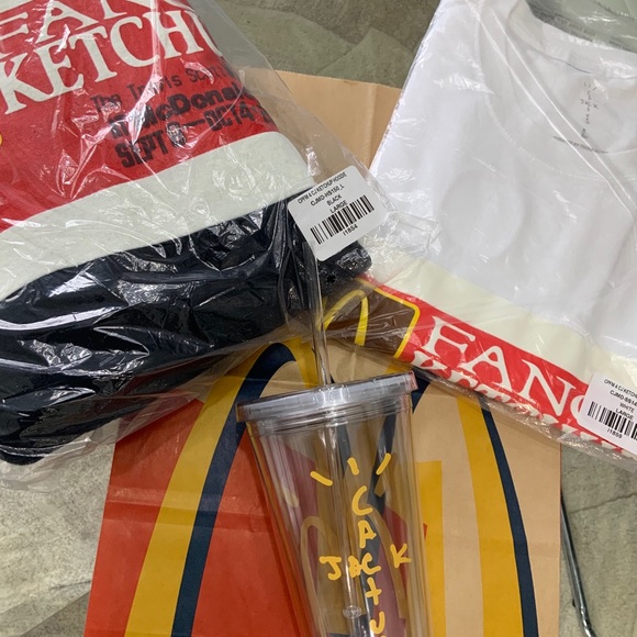 Travis Scott Merchandise 6 Piece Bundle - Picture 14 of 16